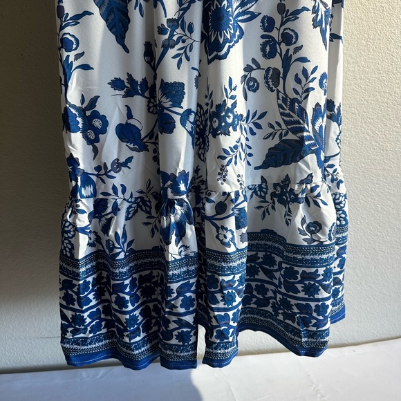 SHEIN ALLOVER FLORA PRINT PUFF SLEEVE SURPLICE NECK DRESS SIZE MEDIUM - Picture 9 of 11